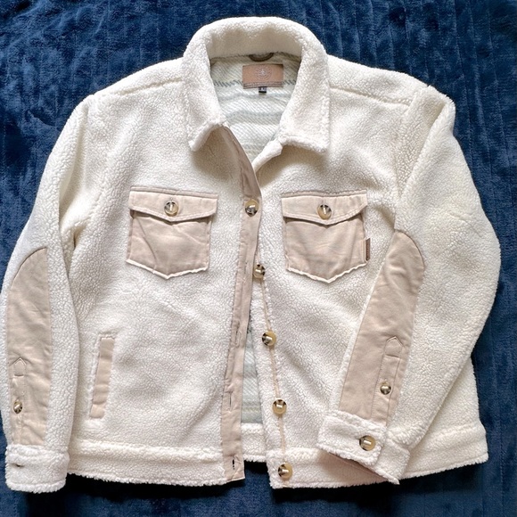 Jackets & Blazers - Levitate Woodstock Trucker Jacket